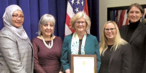  القنصلية الأمريكية في الظهران تفوز بجائزة الرئيس لعام 2015 لخدمة العملاء