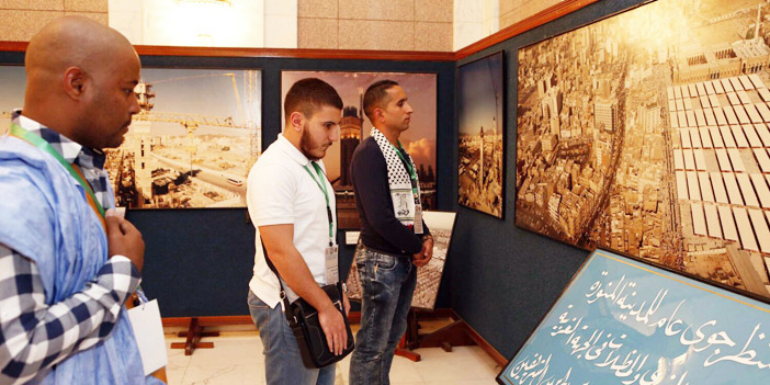 وفود الشباب العربي تصل إلى المدينة المنورة وتواصل زياراتها 
