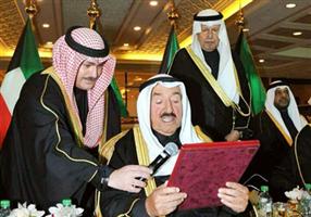 أمير الكويت يفتتح استاد جابر الدولي رسميًا بحضور شخصيات من المملكة والخليج 
