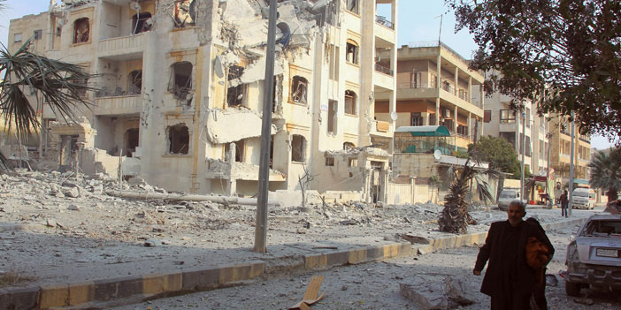  آثار الدمار بعد قصف طيران الأسد على حلب