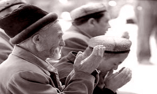 أراضي الطاجيك التي أخرجت لنا أعظم علماء الإسلام تستعد لاستقبال أول بنك إسلامي 