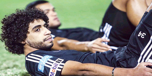  الخراع وريفاس خلال تدريبات الفريق