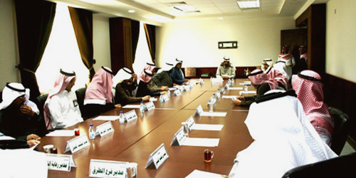  اجتماع المجلس المحلي برئاسة محافظ الدوادمي