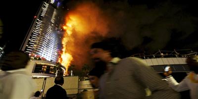 حريق ضخم في فندق (العنوان) وإصابة 16 بإصابات طفيفة 