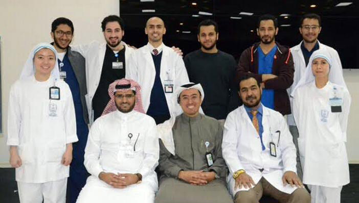 اختتام ورشة «جراحات العين المجهرية والماء الأبيض» بجامعة الملك سعود بالرياض 