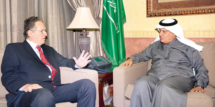 وزير النقل يلتقي السفير اليوناني 