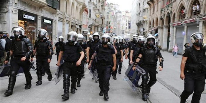  مجموعة من أفراد الأمن التركي