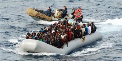 إنقاذ  1000 مهاجر غير شرعي من الغرق بعد إبحارهم من ليبيا 