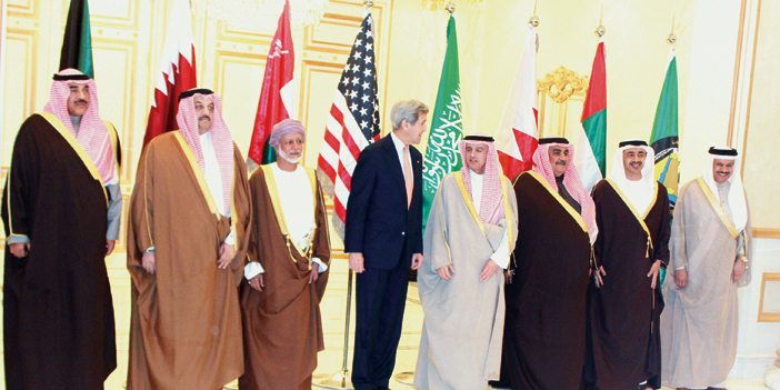  كيري مع وزراء خارجية دول المجلس