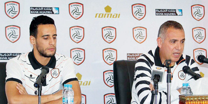  الجبال وبن يطو خلال المؤتمر الصحفي