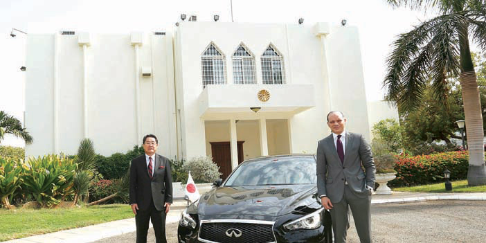 القنصل الياباني العام يختار «إنفينيتي Q50» سيارته الخاصة 