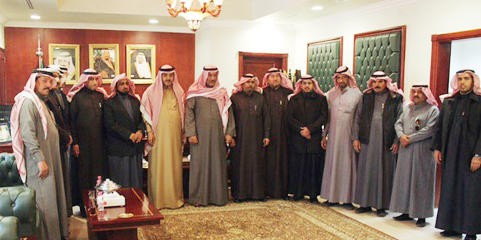  محافظ دومة الجندل مع رئيس وأعضاء المجلس البلدي
