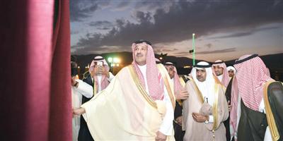 الأمير فيصل بن سلمان يتفقد محافظة بدر ويلتقي الأهالي والمسؤولين 