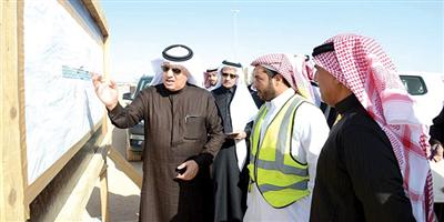 وزير النقل يتفقد عددًا من الطرق والتقاطعات في مدينة الرياض ويوجه المقاولين بسرعة التنفيذ 