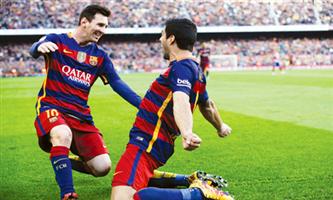 برشلونة يُسقط أتليتكو وينفرد بصدارة الليقا الإسبانية 
