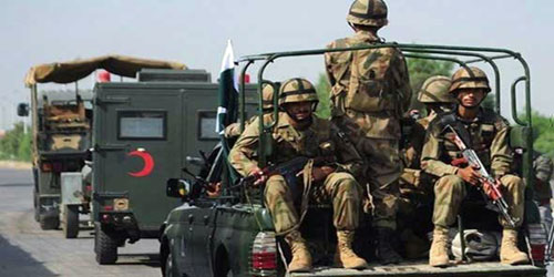 مقتل ثلاثة مسلحين وجندي إثر اشتباكات في باكستان 