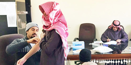  تطعيم طلاب المعهد العلمي