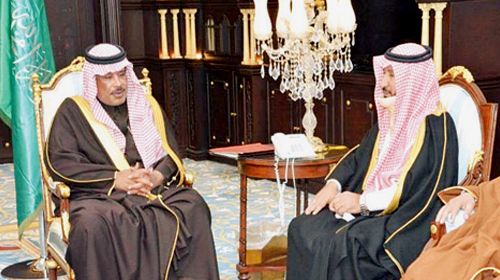  أمير الباحة يستقبل رئيس وأعضاء المجلس البلدي