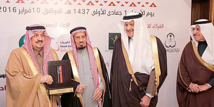  سمو أمير منطقة الرياض خلال تكريمه الجريسي