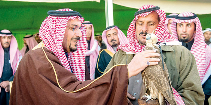  أمير منطقة القصيم يرعى مسابقة النايفة للصقور بالقصيم‎