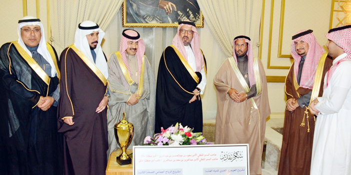  الأمير سعود يستقبل محافظ الحائط والنويصر والرشيدي