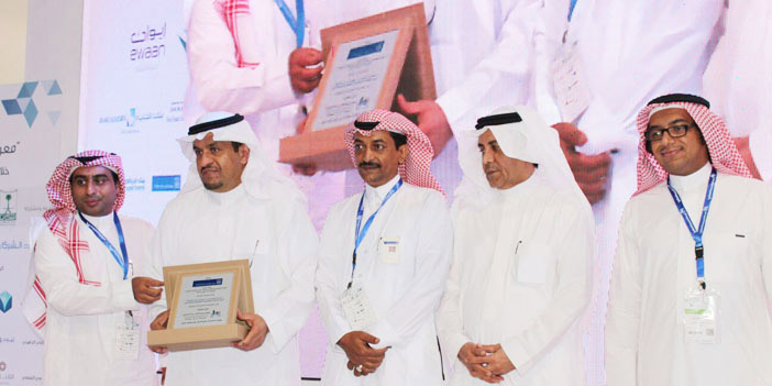  صورة جماعية للمشاركين في الورشة