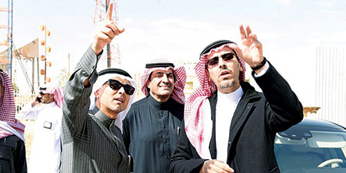  الشيحة يتفقد المشروع