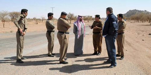  أعضاء الاتحاد السعودي وأعضاء اللجنة الأمنية خلال تحديد مسارات الرالي