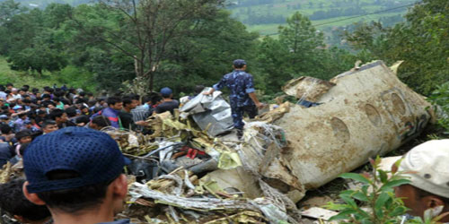 شرطة نيبال: تحطّم طائرة صغيرة ومقتل 23 شخصاً 