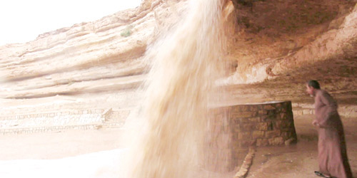  شلالات في غار أبو قاطور وقت هطول الأمطار