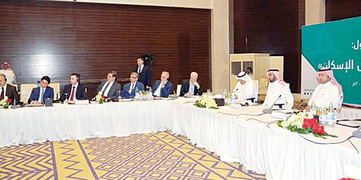  جانب من لقاء وزير الإسكان مع مجموعة من الشركات التركية في مجال التطوير العقاري في الرياض