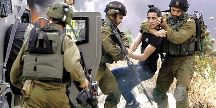  الاحتلال يعتقل 140 طفلاً فلسطينياً خلال شهر