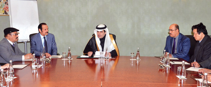 خلال لقائه رؤساء تحرير الصحف السعودية 