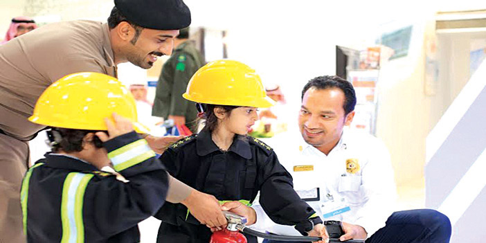  من فعاليات السعودية للكهرباء في اليوم العالمي للدفاع المدني