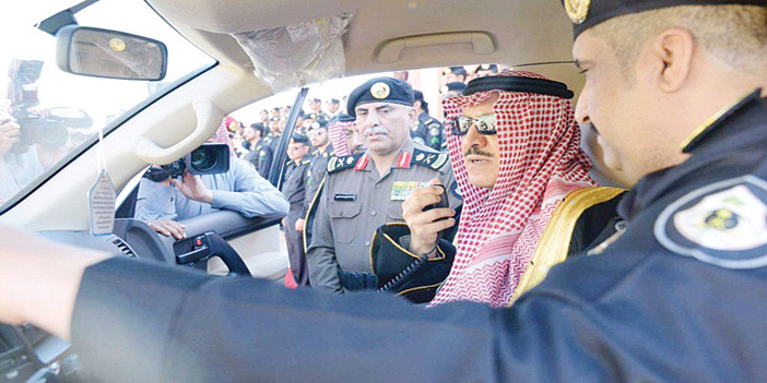  الأمير مشعل بن عبدالله يتحدث إلى رجال الأمن عبر الجهاز