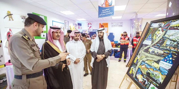  المنيع يشرح للزكري عن أنشطة الدفاع