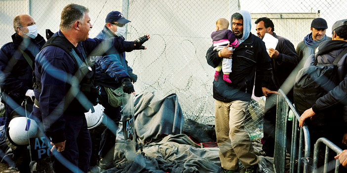  لاجئون عالقون في اليونان