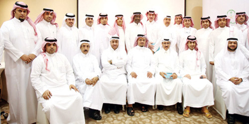  أعضاء الجمعية في اجتماعهم التأسيسي