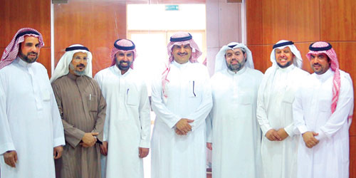  رئيس وأعضاء مجلس إدارة الأمل مع م.علي السويلم