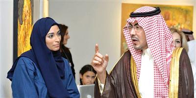 الأمير عبدالإله بن سعود افتتح معرض خريجات المركز السعودي للفنون 