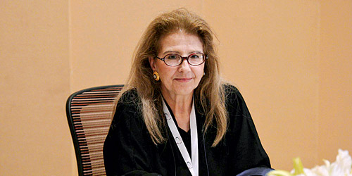  الباحثة اليونانية باراسكيفي كيفالا خلال الندوة