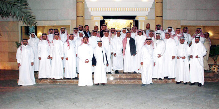  صورة جماعية لاثنينية الذييب