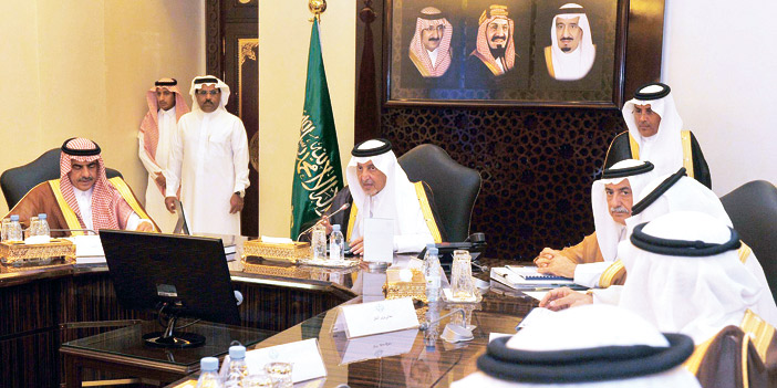  لقطات لسمو أمير منطقة مكة المكرمة أثناء ترؤسه الاجتماع