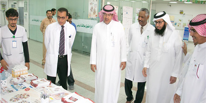  افتتاح مدير مستشفى شقراء لمعرض الكلى