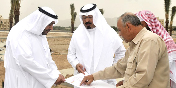  من جولة أمين المدينة المنورة على أحد المداخل الرئيسية