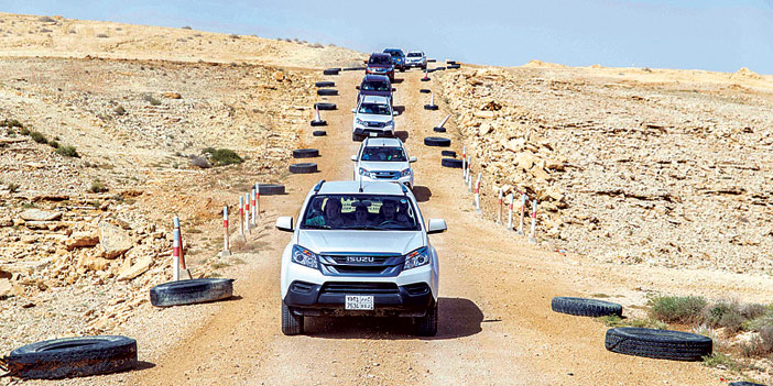  جانب من فعاليات اليوم المفتوح للعملاء لتجربة القيادة