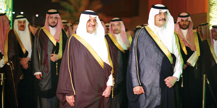  الأمير سعود بن نايف يفتتح ويتجول في معرض الفهد