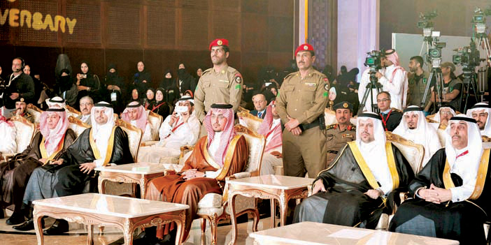  الأمير فيصل بن محمد خلال افتتاح المؤتمر