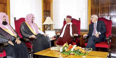 وزير العدل يزور محكمة النقض المغربية والمعهد العالي للقضاء 