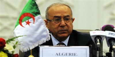 الجزائر ترفض التدخل الأجنبي في ليبيا وتدعم مبادرة الأمم المتحدة 